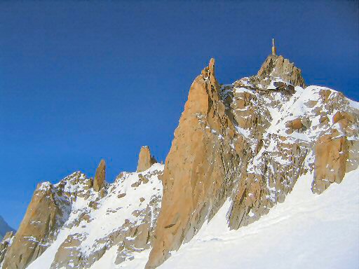 Goulotte Lafaille (4).jpg - Le sommet de l'Aiguille du Midi  3842m.